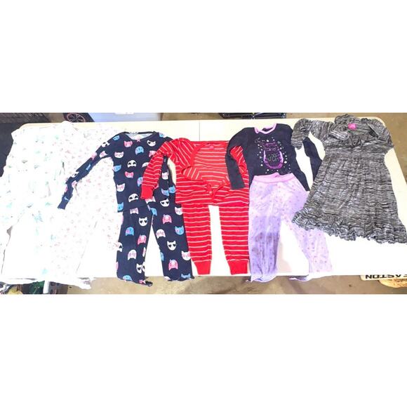 Lot Of 57 Girls Outfits (PJs, Outfits, Nightgown) Sized 6-8, Assorted Brands - Picture 5 of 8